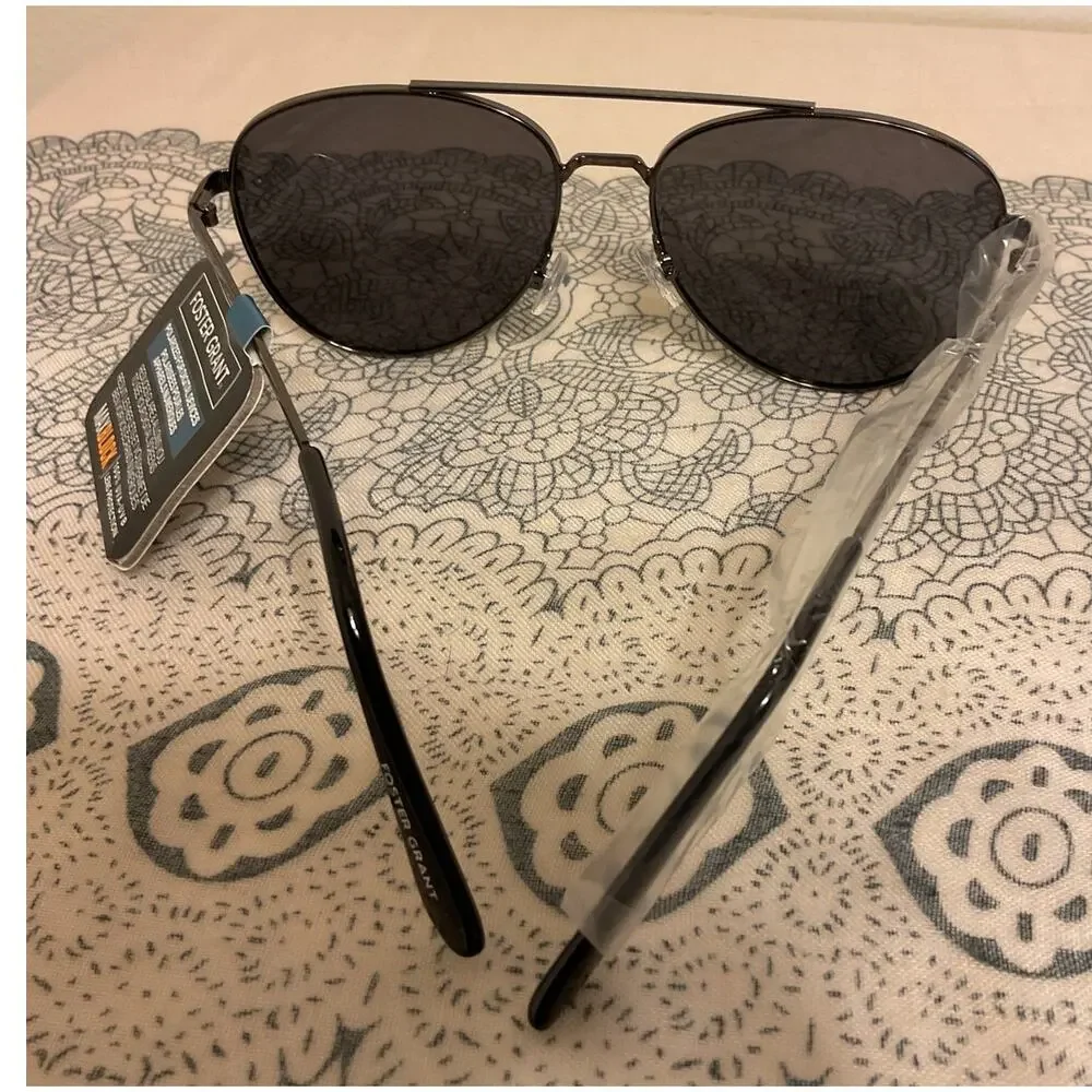 NWT Foster Grant Polarized Maxblock Sunglasses Dark Gray Aviator